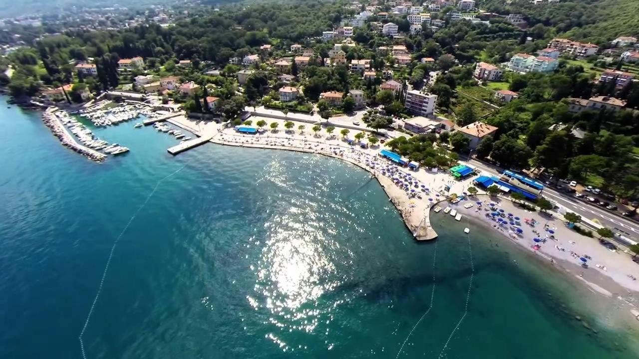 Apartments Miro Ičići Eksteriør billede
